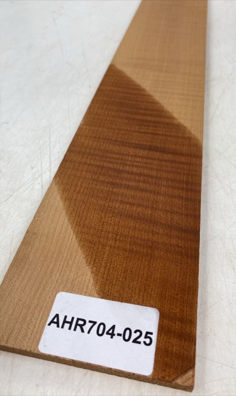 Fretboard Maple flamed, Caramel, 723x110x10mm Unique Piece #025